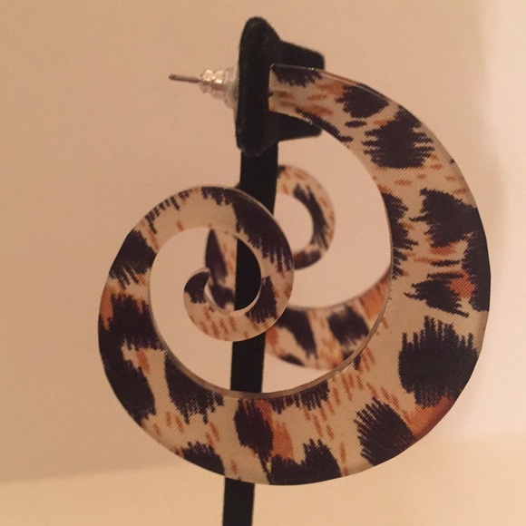 Beautiful Boho Swirl Animal Print Acrylic Earrings - Picture 3 of 7